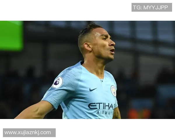 达尼洛的足球传奇之路：从青涩少年到世界舞台的闪耀明星